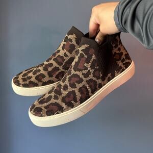Rothy’s wildcat chelsea‎ boot